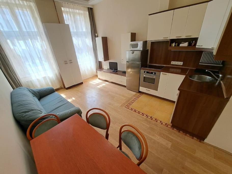 Lovely In The Centre At Opera Apartamento Budapest